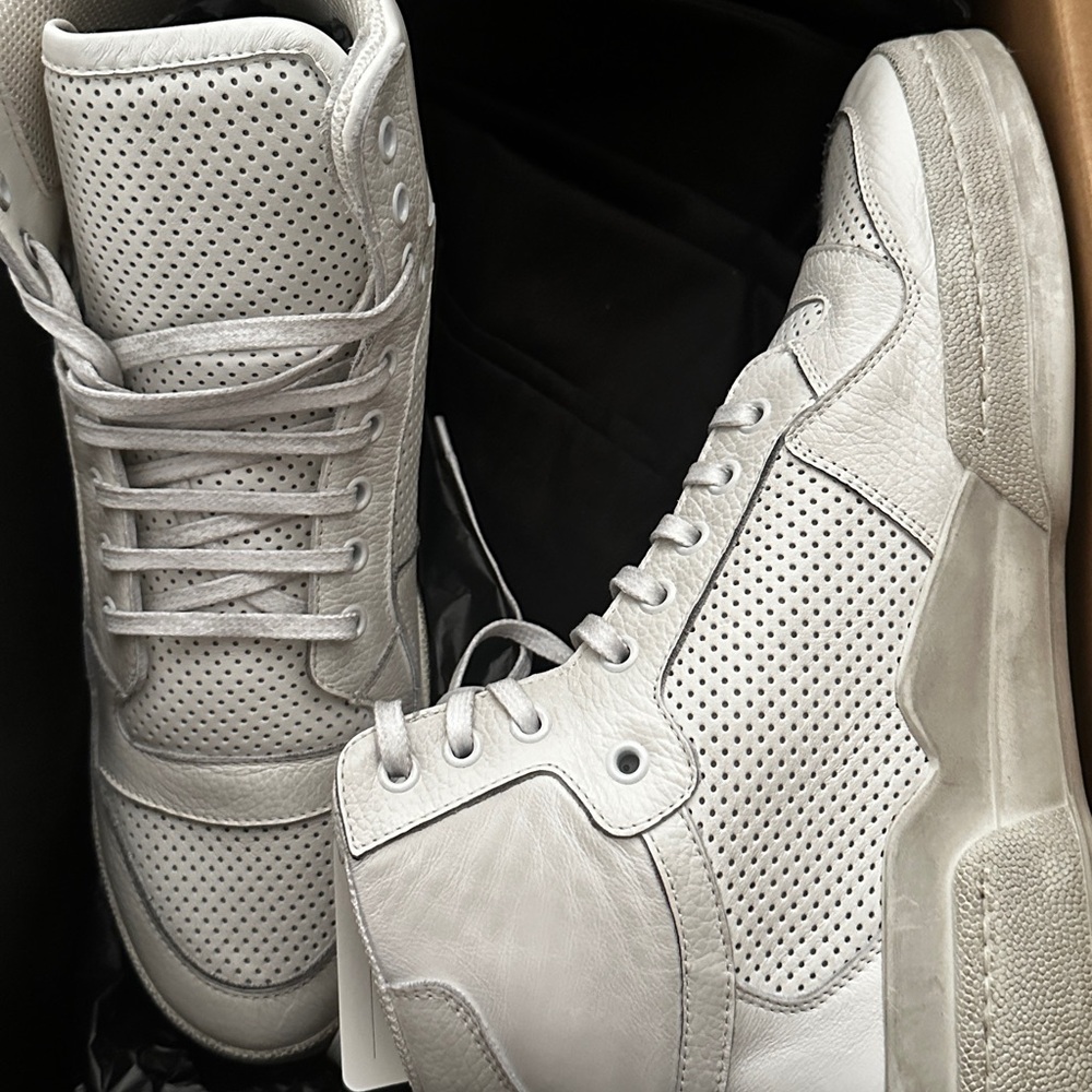 100% authentic white Saint Laurent sneakers sz42/5